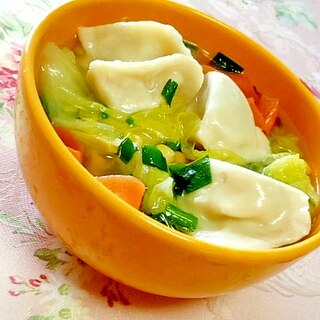 お野菜タップリ❤春キャベツの彩り水餃子スープ❤